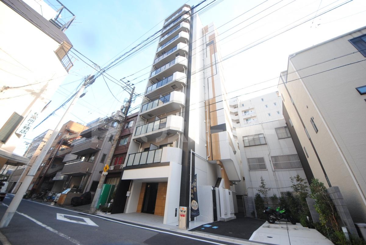 ESLIO CRESSYの外観