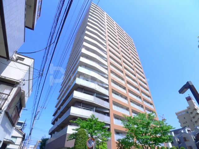 プラウドタワー亀戸の外観