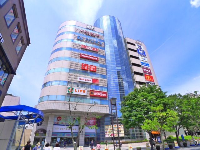 ライフ錦糸町駅前店 徒歩8分。 620m ライフ錦糸町駅前店 徒歩8分。 620m