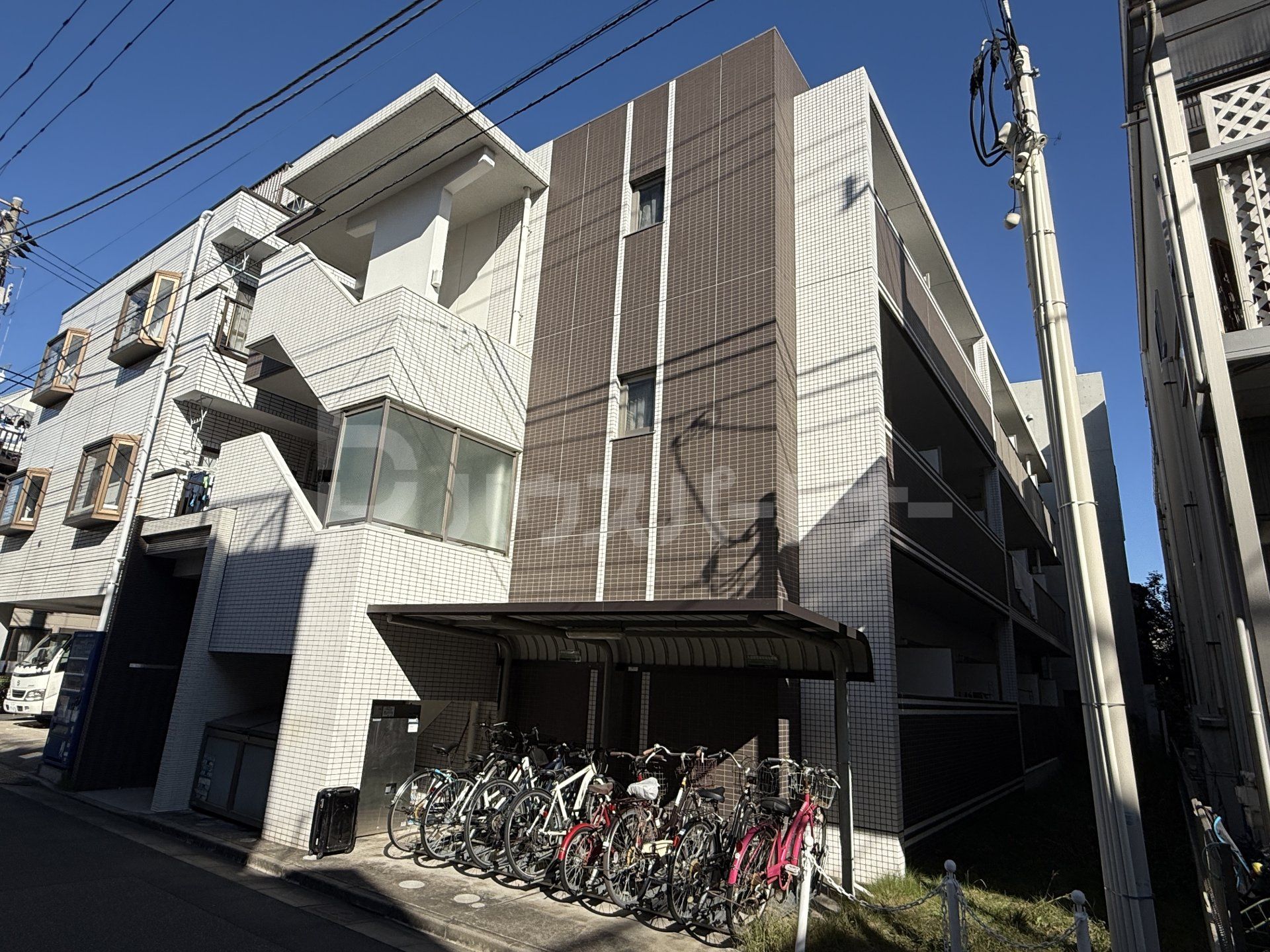 シュヴァルベ森下の外観