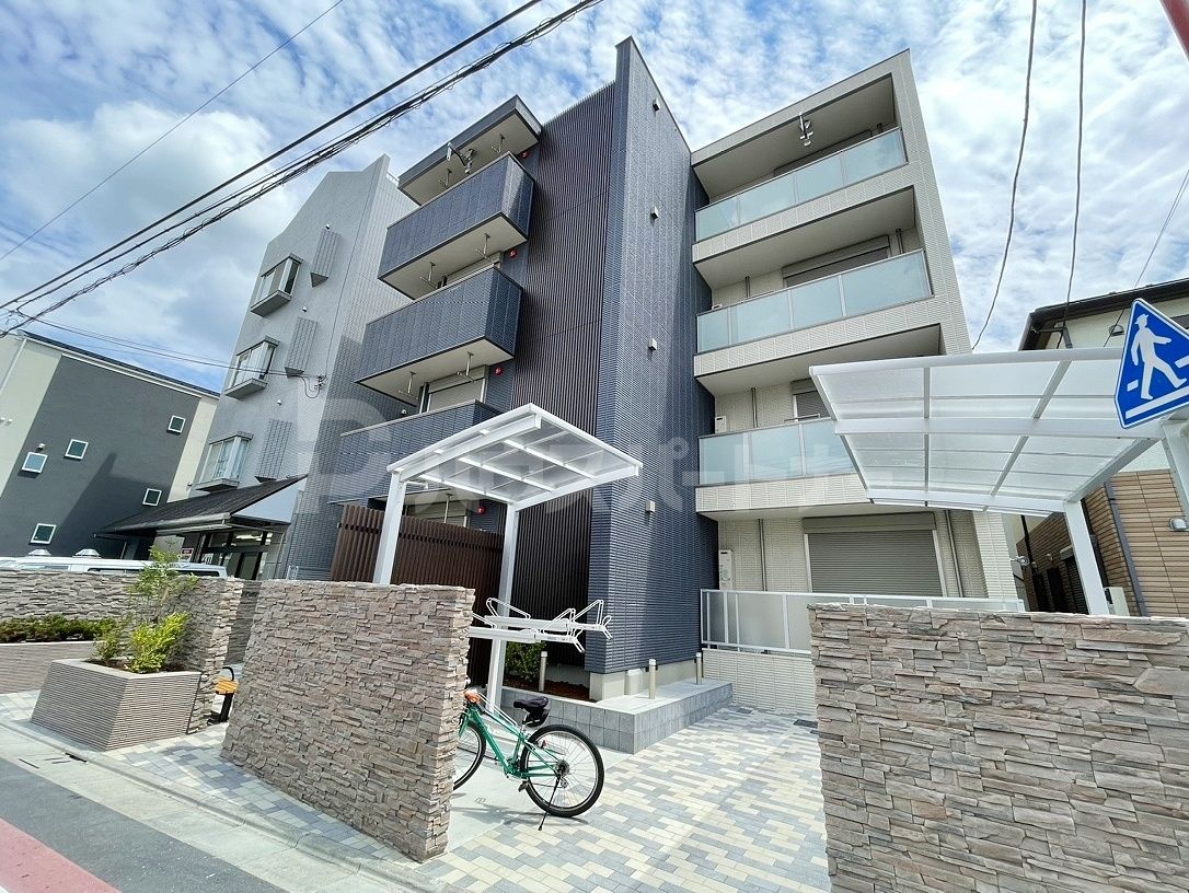 スプリームの外観