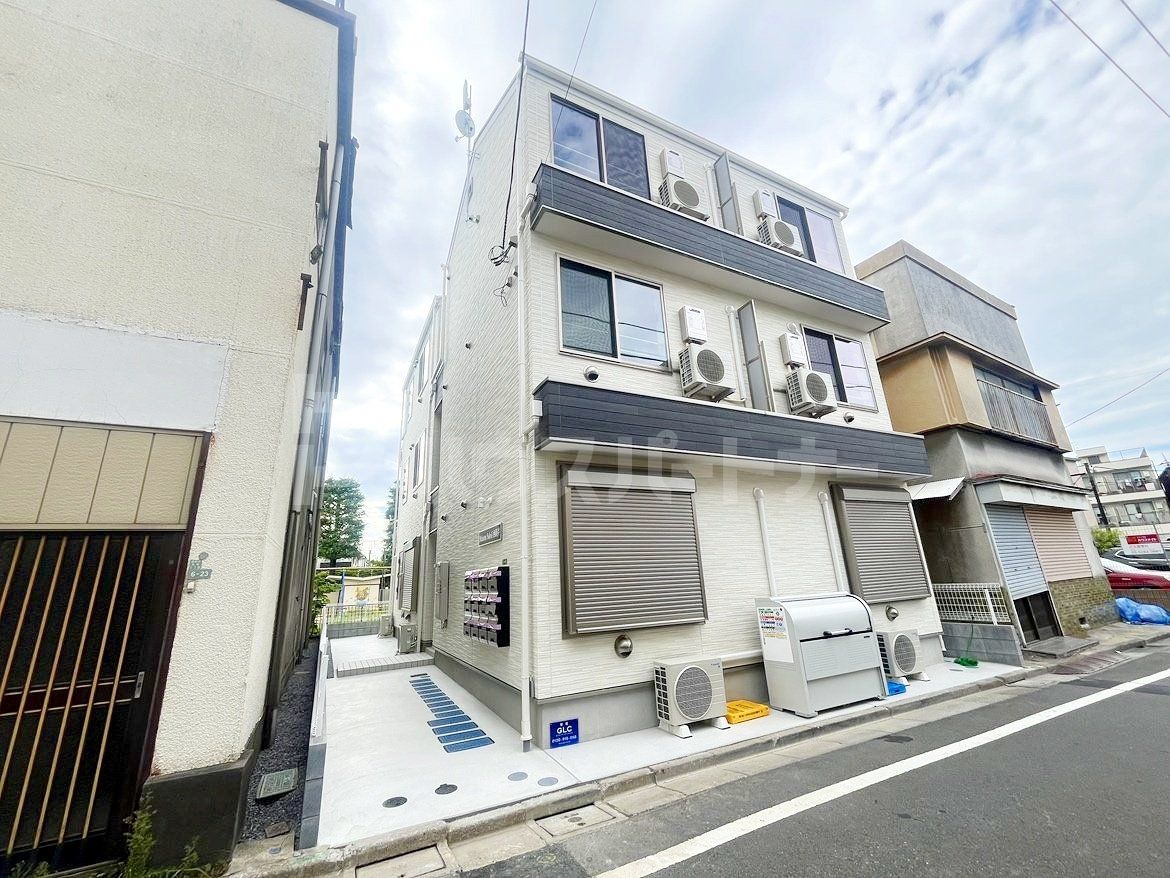 メゾン　ソレイユ西新井の外観