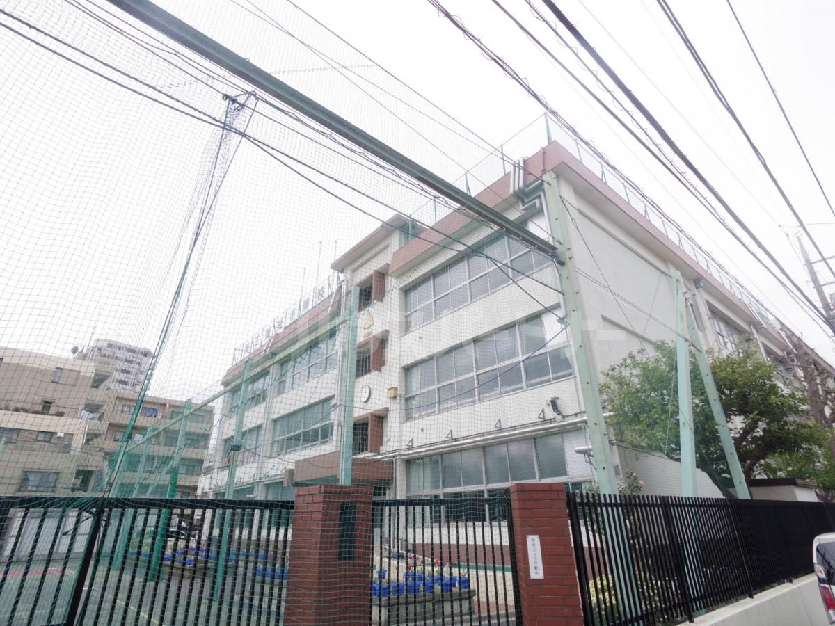荒川区立第三瑞光小学校 徒歩3分。 200m 荒川区立第三瑞光小学校 徒歩3分。 200m