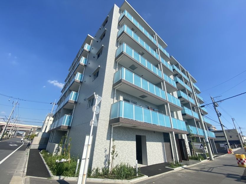 アーバハイツ六町２号館の外観