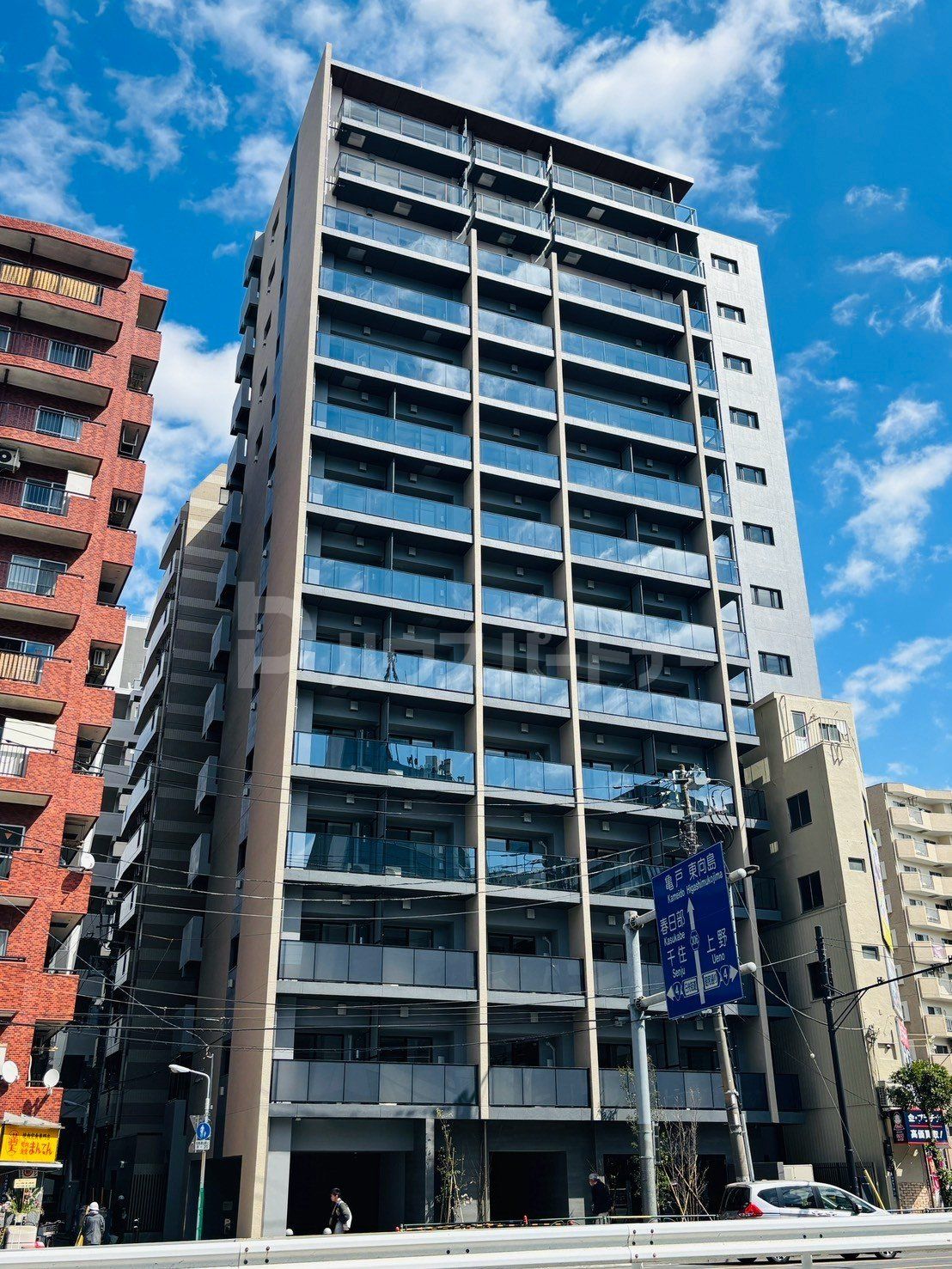 ワンルーフレジデンス台東根岸の外観