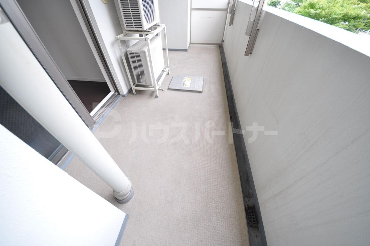 バルコニー バルコニー