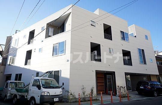 HIGASHI・NIPPORI・PRESSの外観