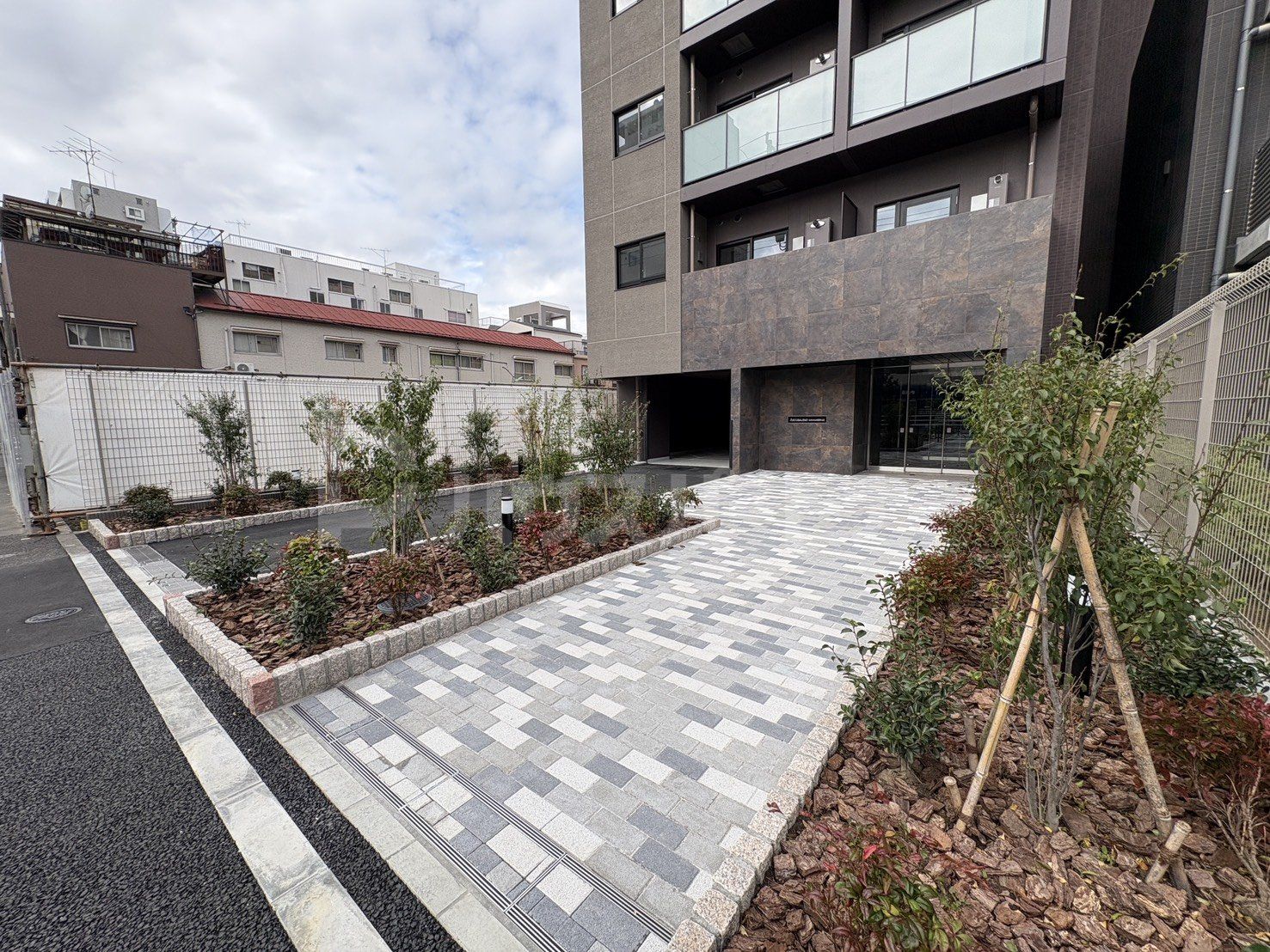 エントランス エントランス