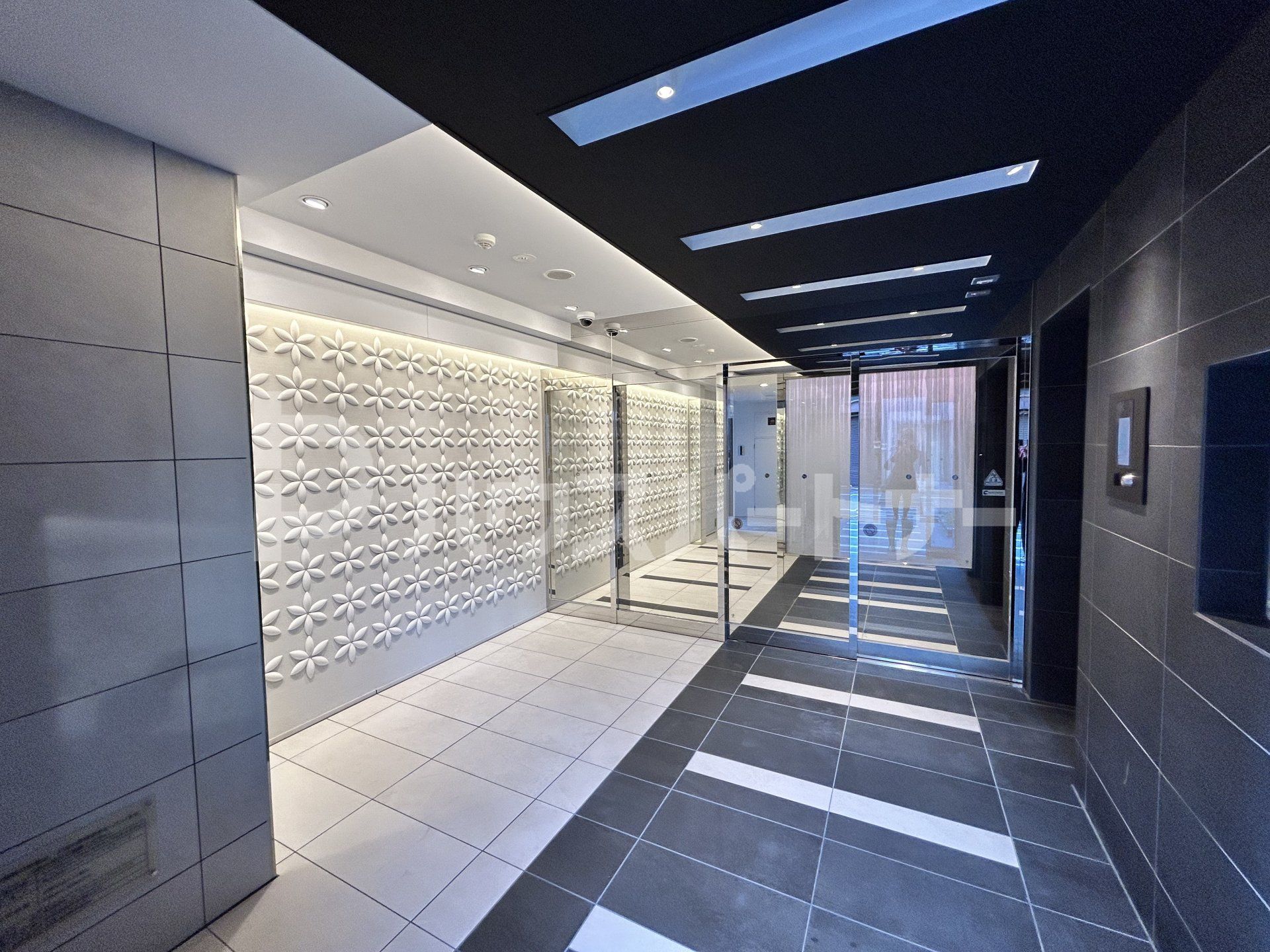 エントランス エントランス
