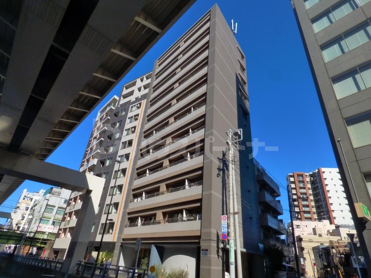 アブレスト西日暮里の外観