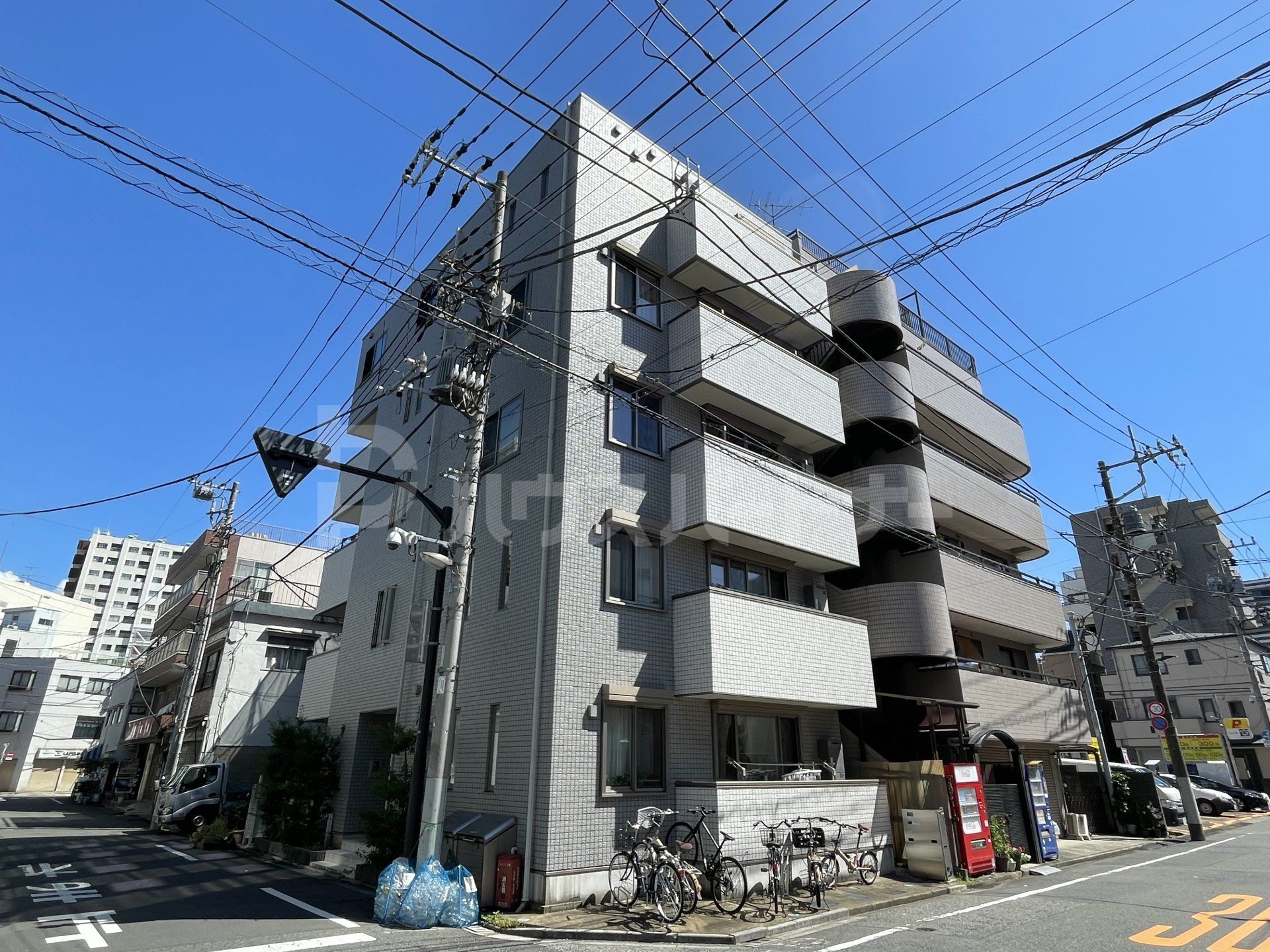 Patrimoine de A　パトリモワーヌ　ドゥ　エーの外観