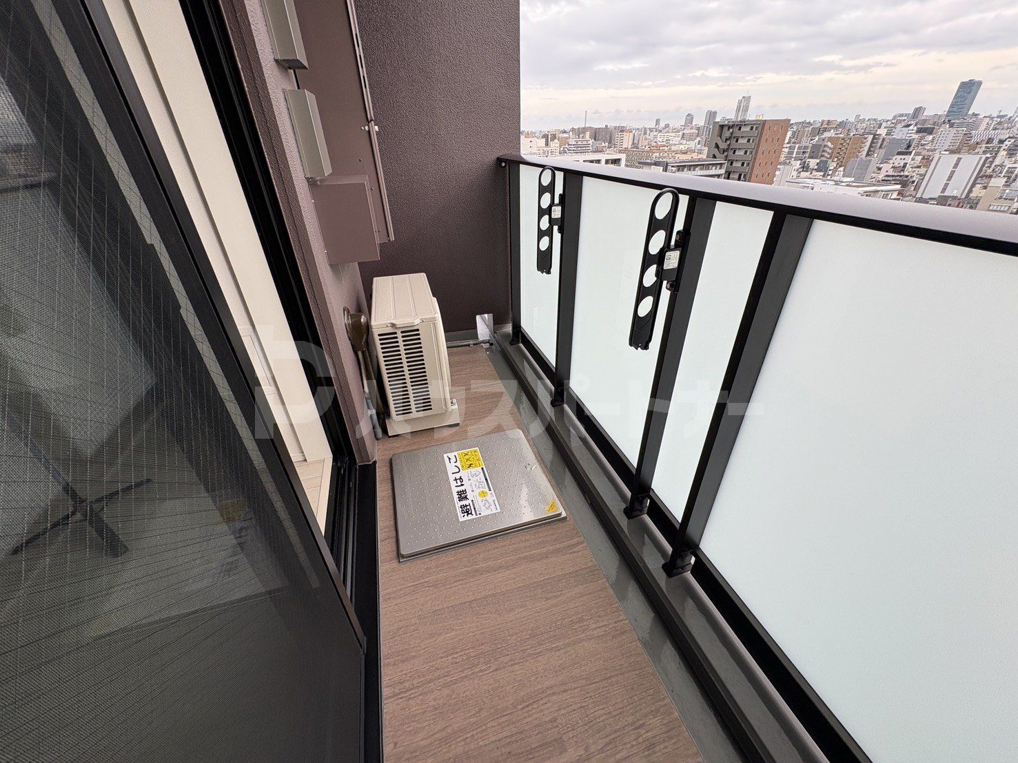 バルコニー バルコニー