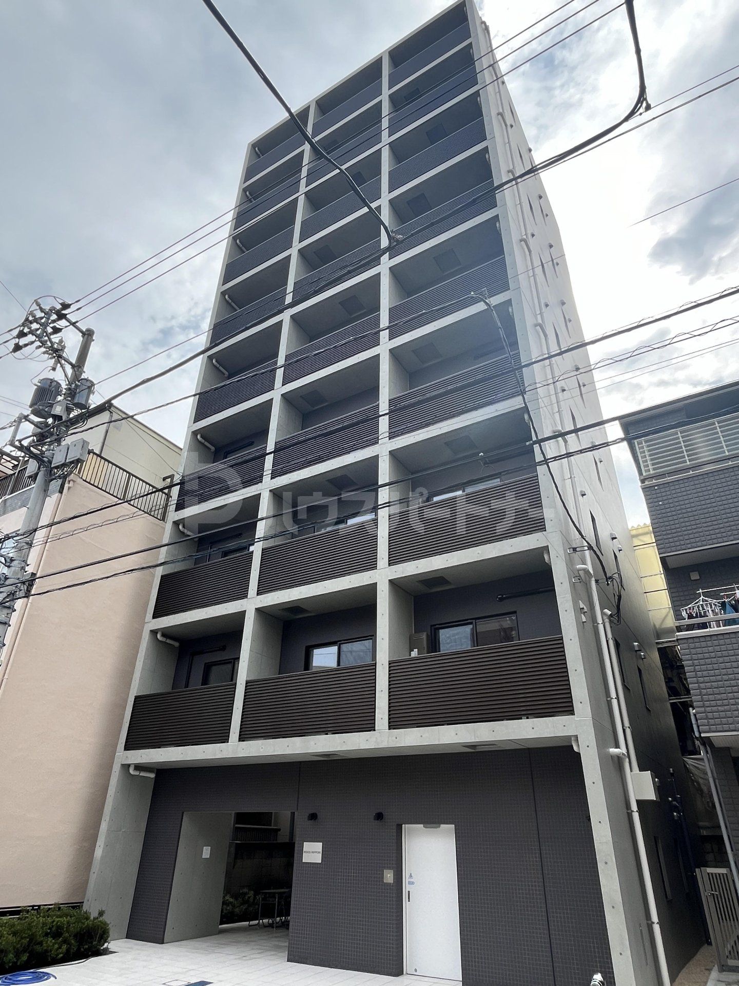 ROXIS日暮里の外観