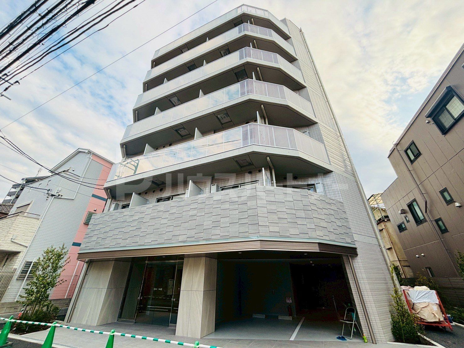 レアライズ町屋の外観