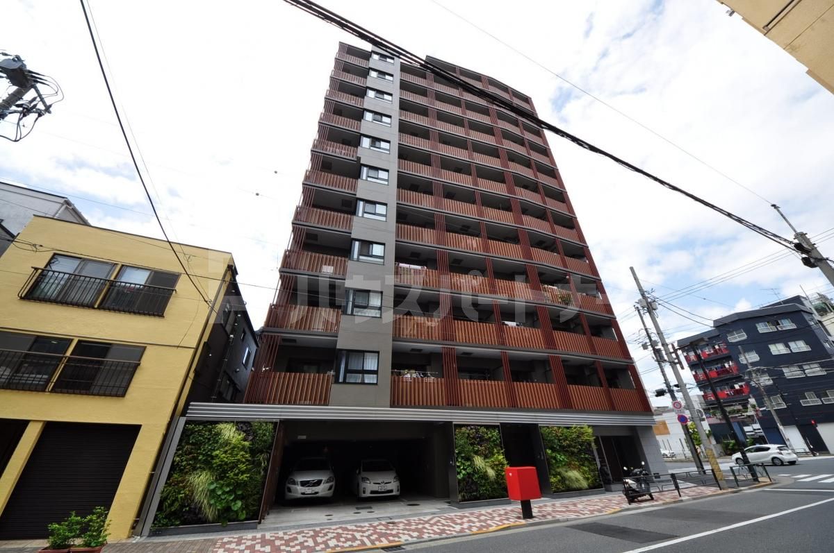 ライオンズ東京三ノ輪ミレスの外観