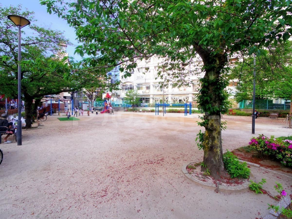 東日暮里1丁目公園 徒歩8分。 640m 東日暮里1丁目公園 徒歩8分。 640m