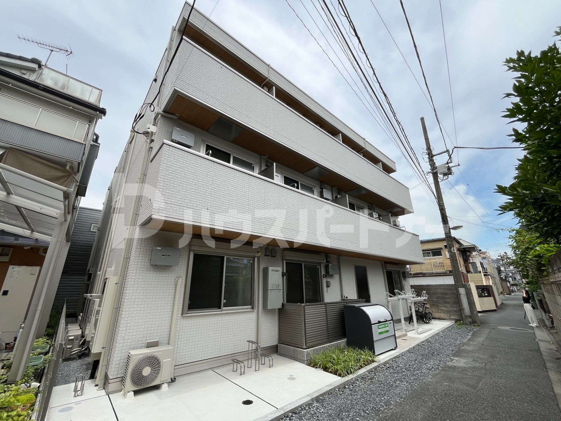 グラナーデ東日暮里の外観