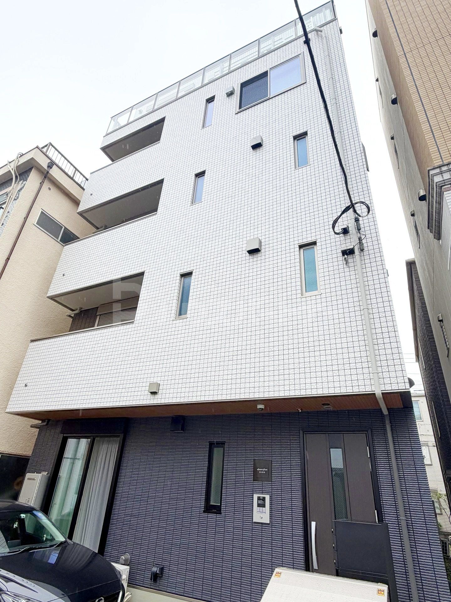アデントロプラーノ西日暮里の外観