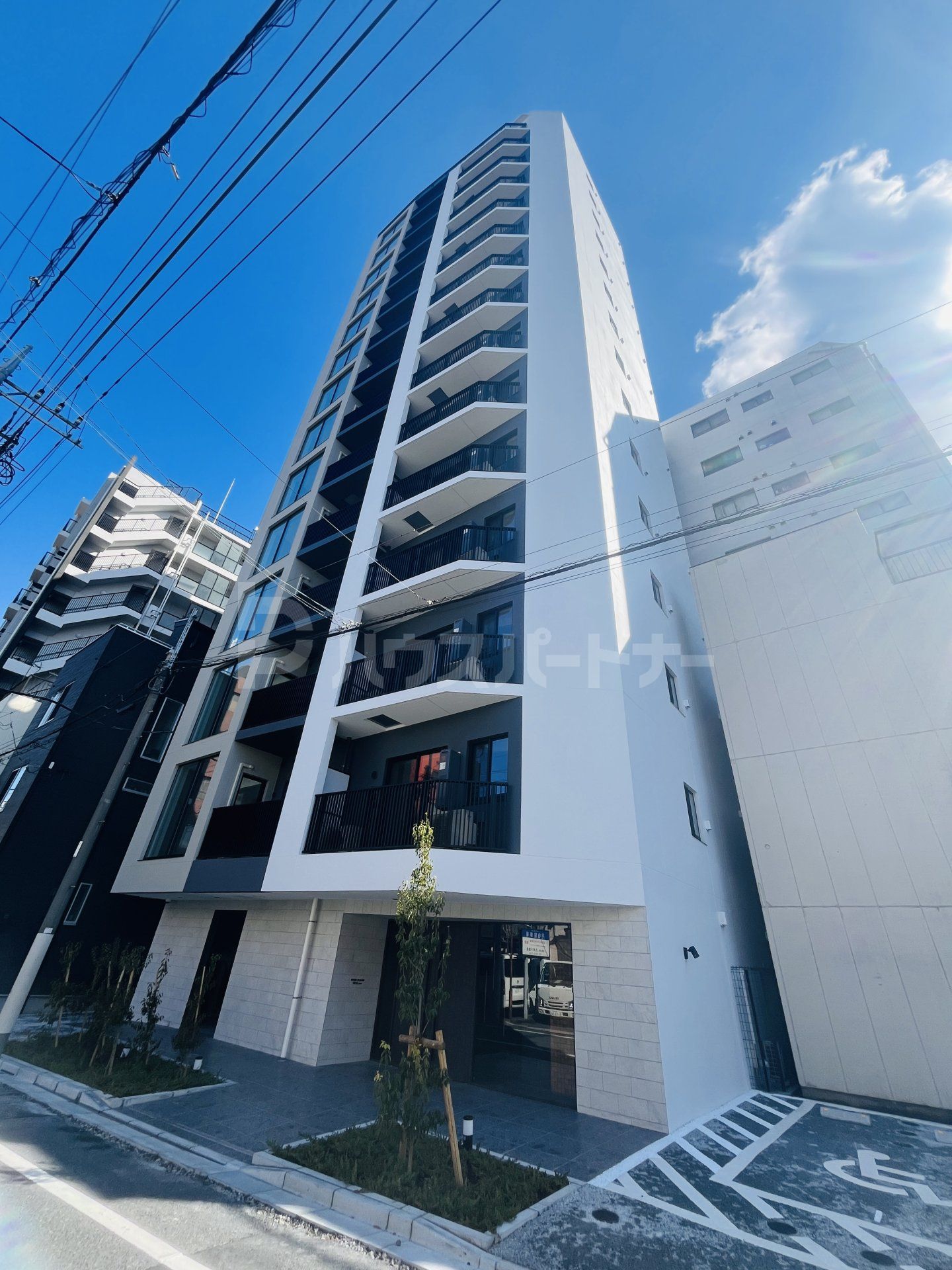 ルミークアン入谷の外観