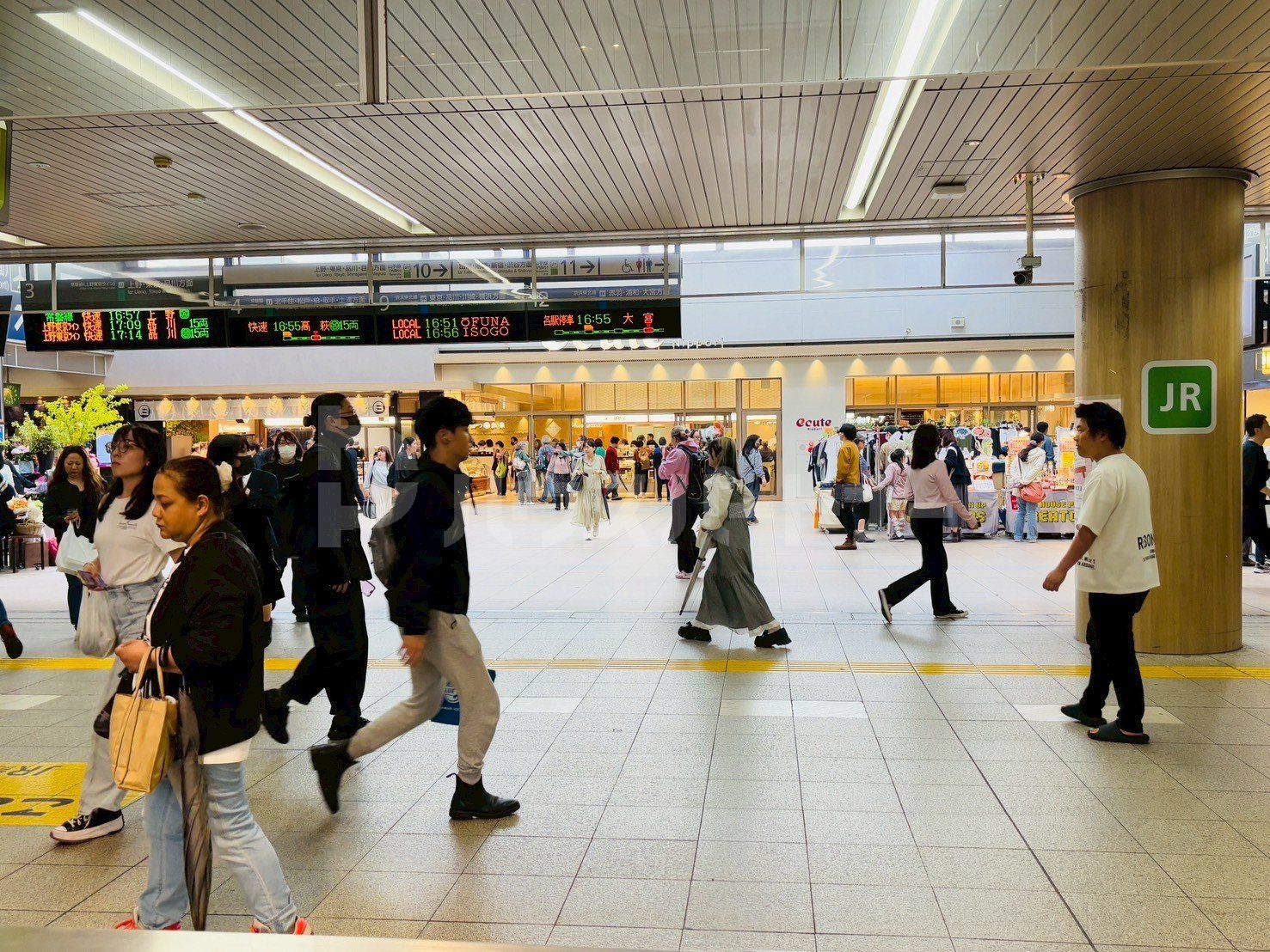 エキュート日暮里 徒歩11分。 880m エキュート日暮里 徒歩11分。 880m