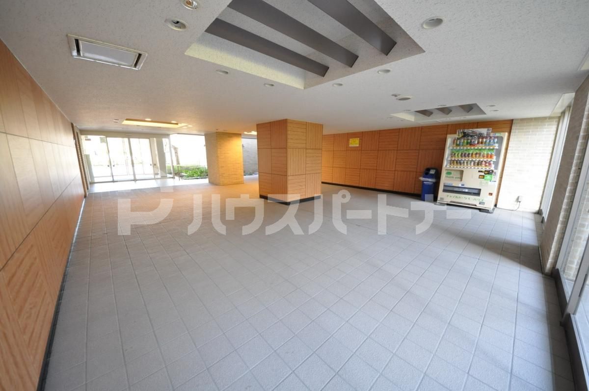 エントランス エントランス