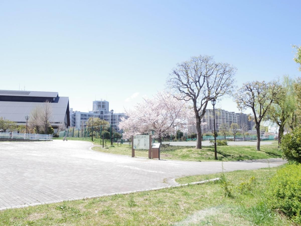 都立汐入公園 徒歩7分。 530m 都立汐入公園 徒歩7分。 530m