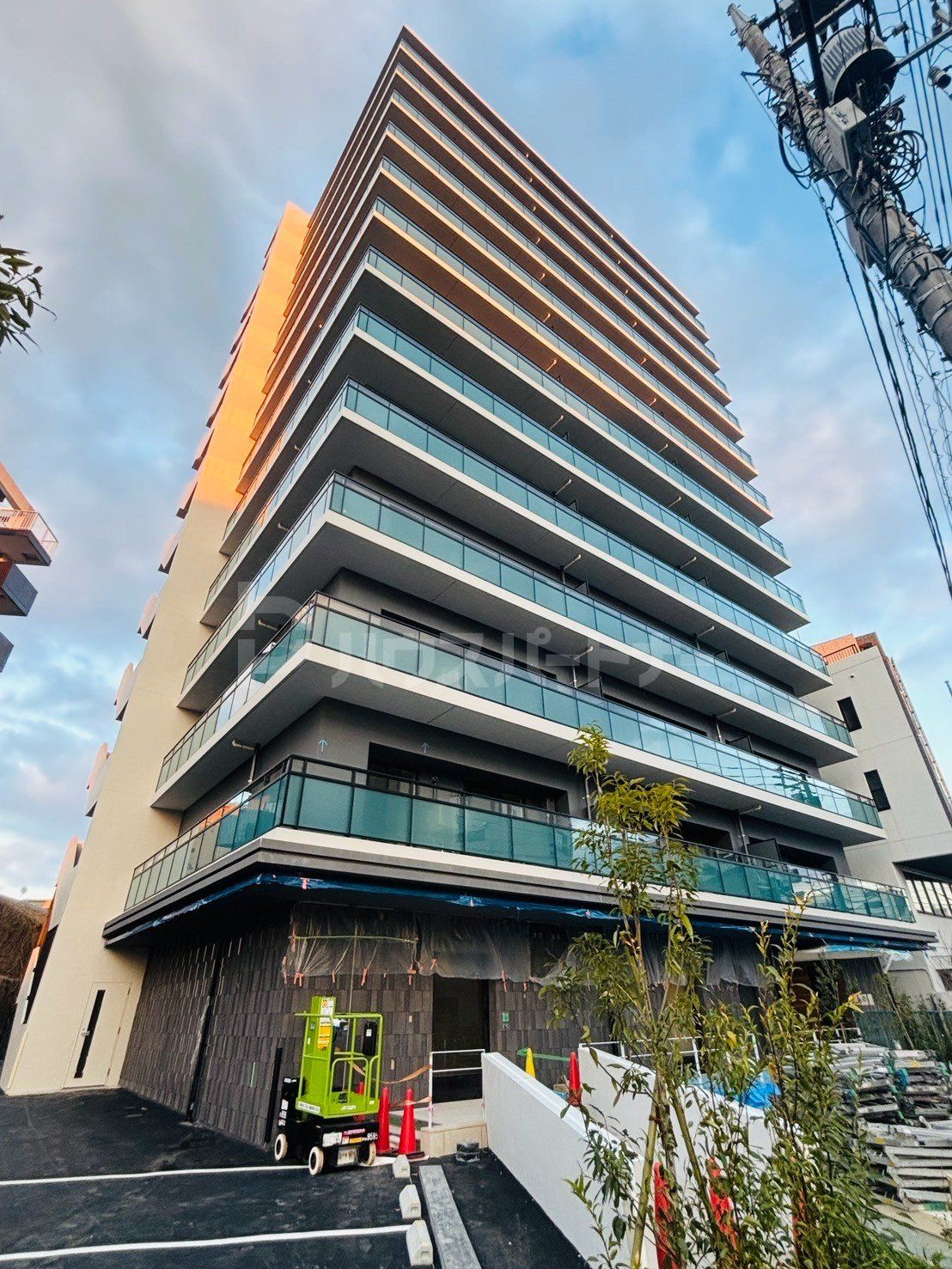 パピルス三ノ輪レジデンスの外観