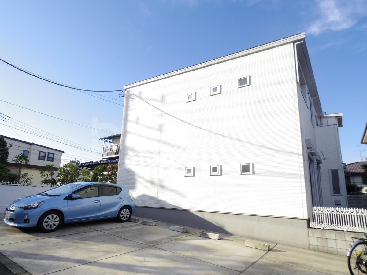 松戸市小金原１丁目の賃貸アパートの外観
