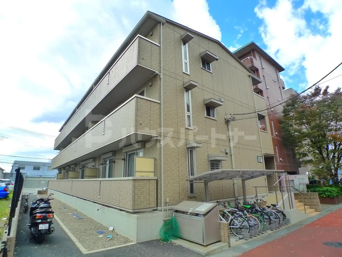 松戸市中根長津町の賃貸アパートの外観