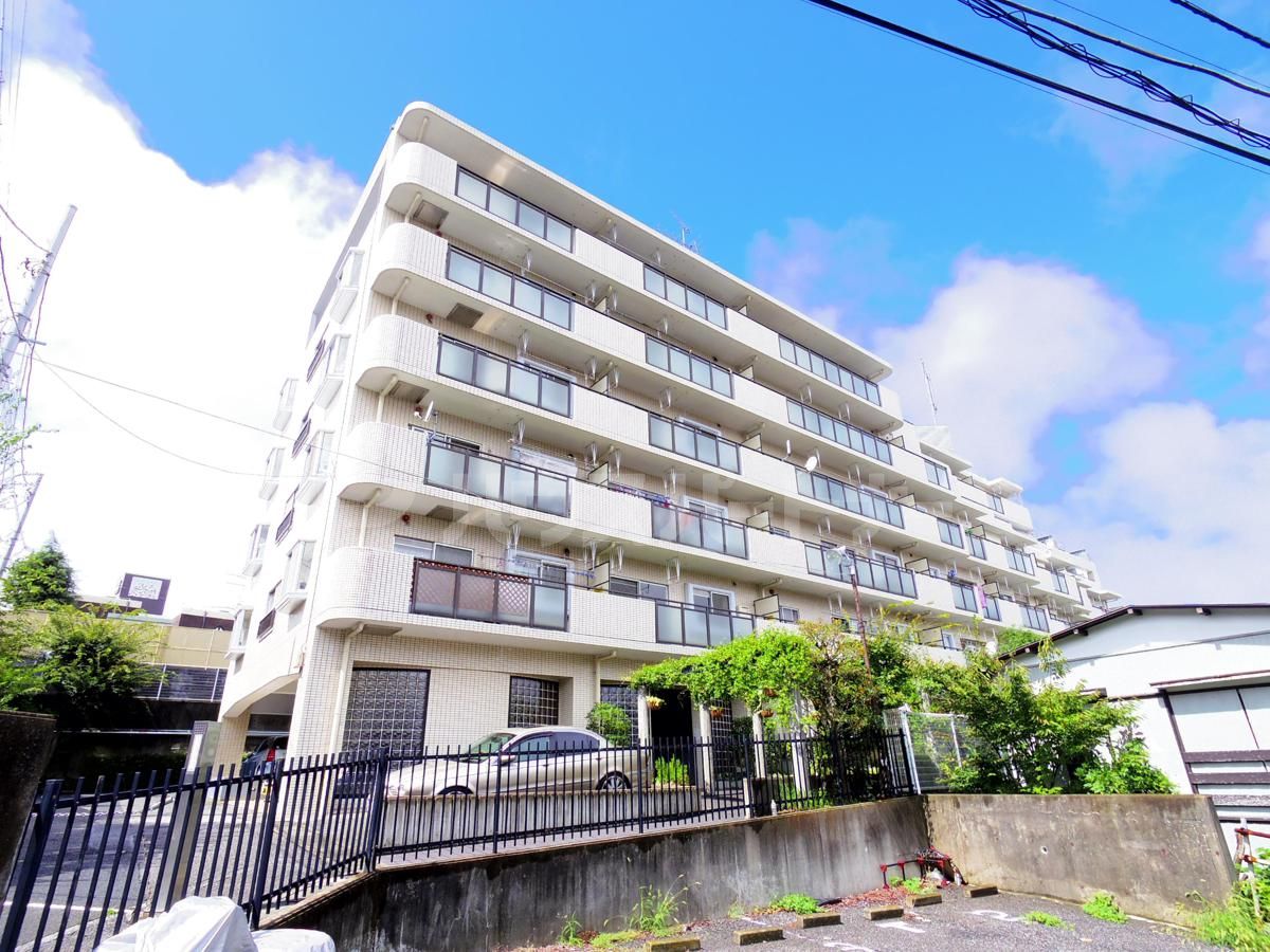 松戸市東平賀の賃貸マンションの外観
