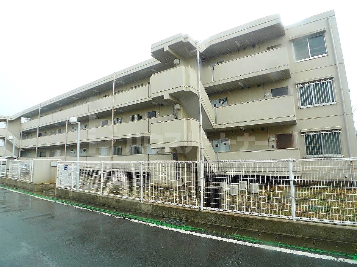 松戸市大金平４丁目の賃貸マンションの外観