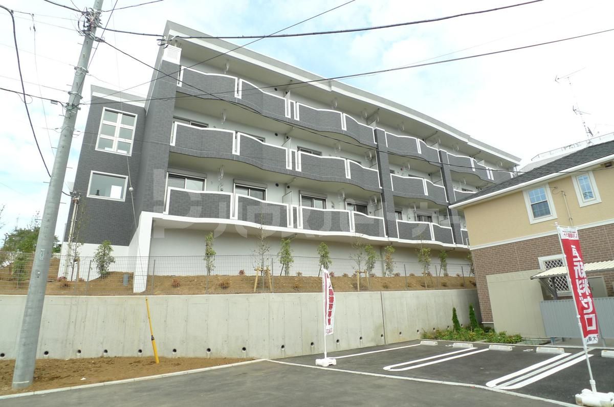 我孫子市根戸の賃貸マンションの外観