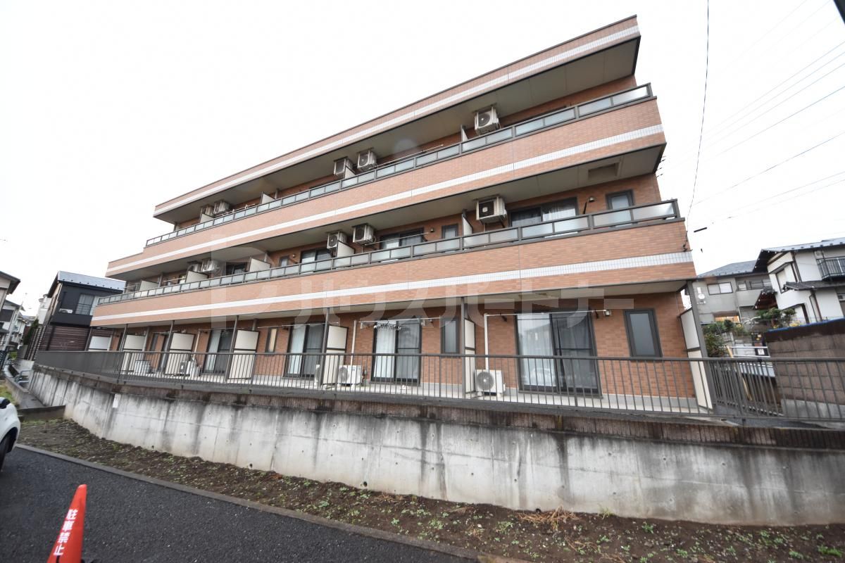 我孫子市根戸の賃貸マンションの外観