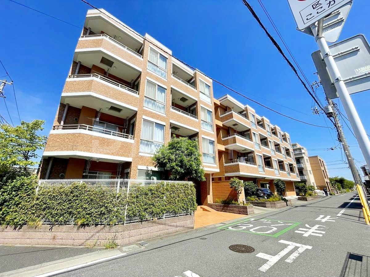 流山市南流山８丁目の賃貸マンションの外観