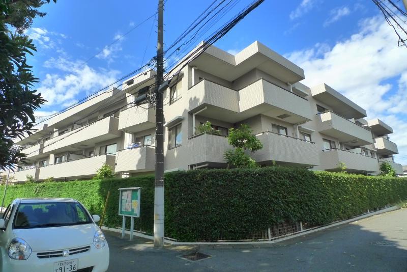 松戸市小金上総町の賃貸マンションの外観
