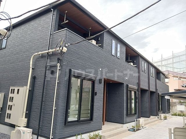 柏市篠籠田の賃貸アパートの外観