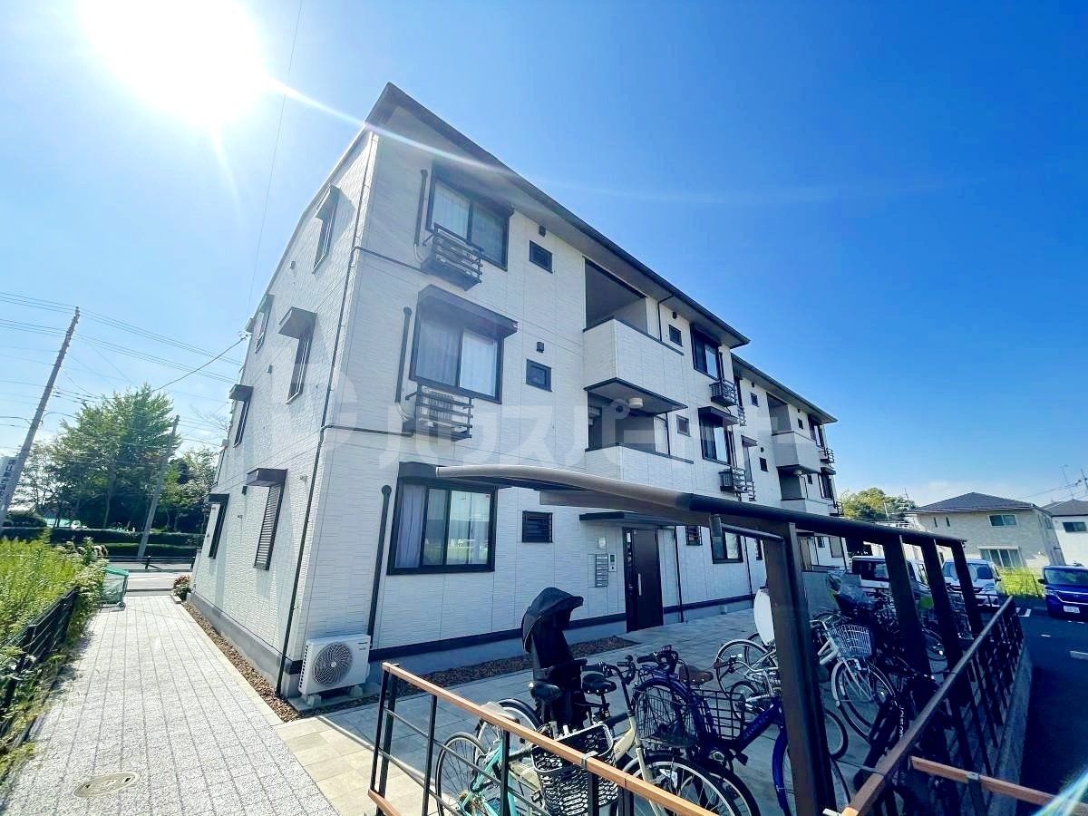 流山市市野谷の賃貸アパートの外観