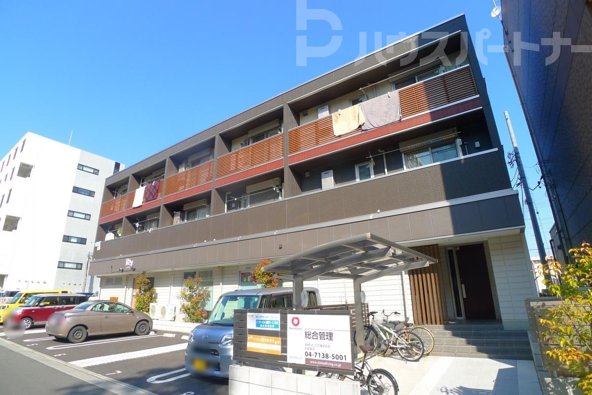 柏市小青田１丁目の賃貸アパートの外観