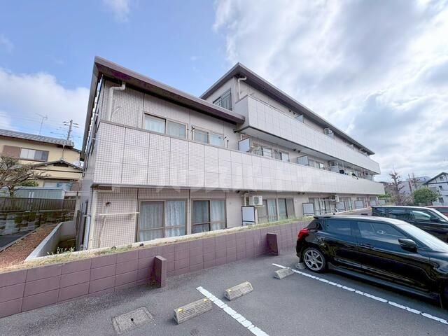 ＳＵＮＨＩＬＬＳの外観