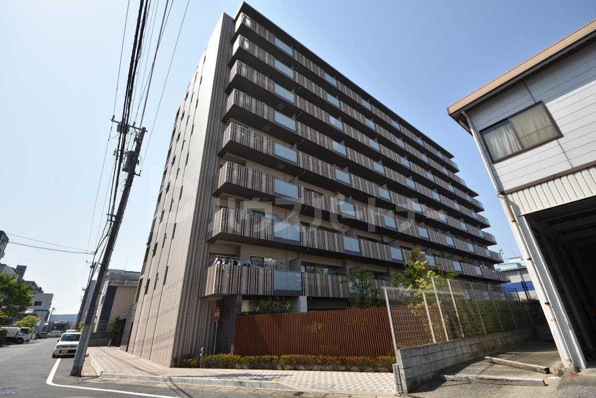 ブリリアンコート市川原木中山の外観