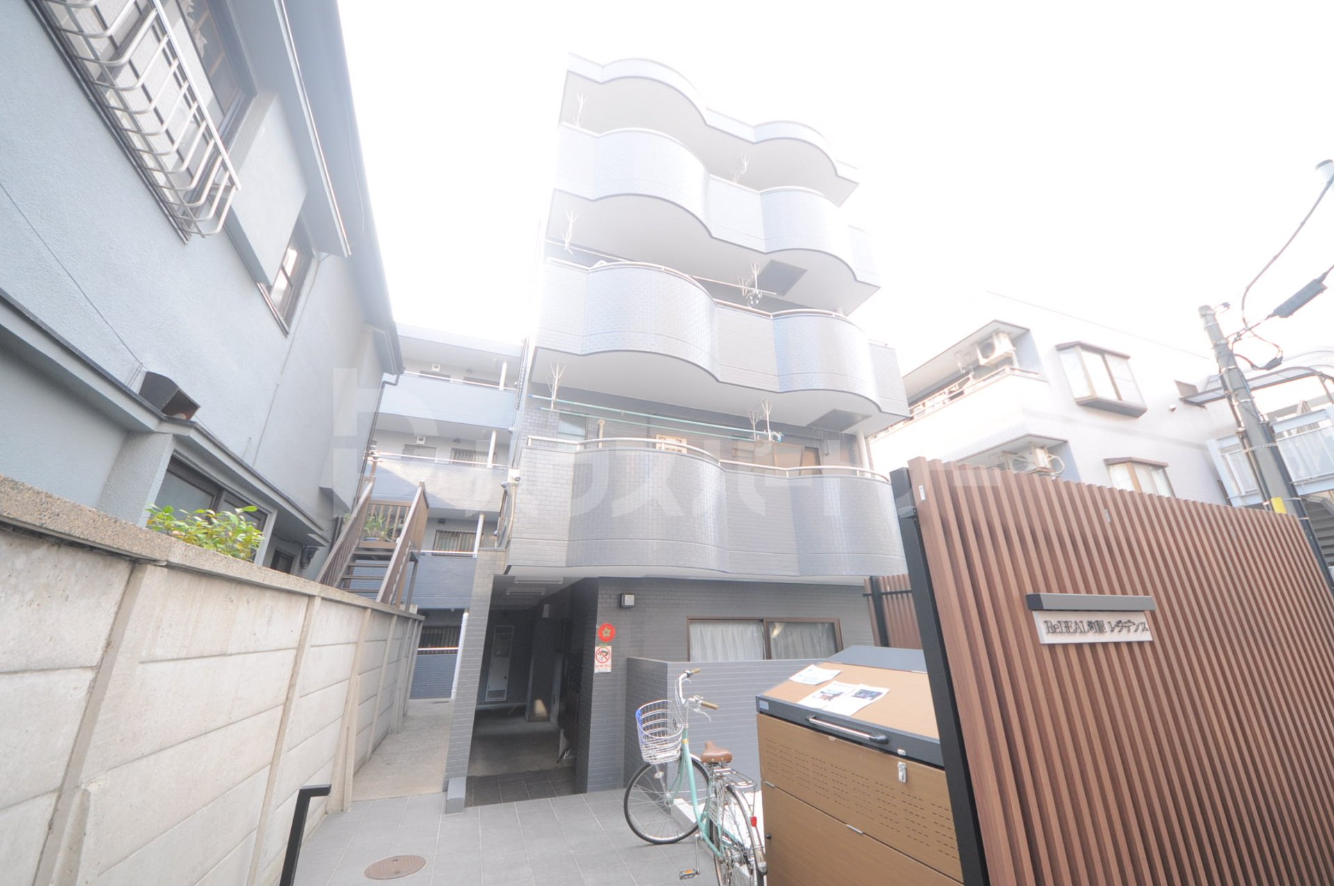 ReDEAL町屋レジデンスの外観