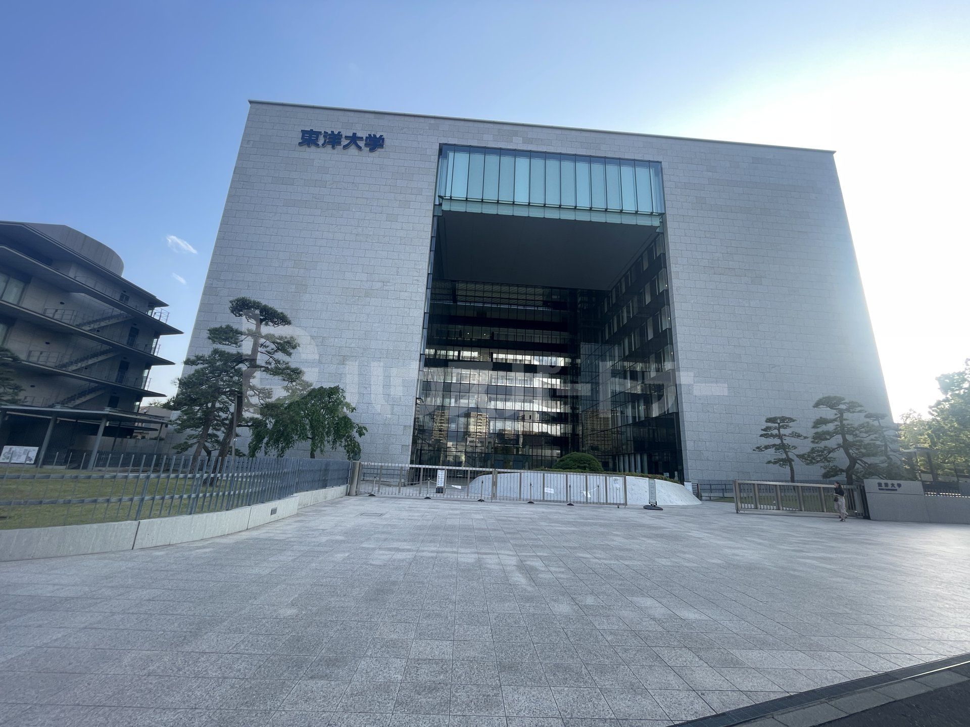 私立東洋大学 徒歩17分。 1290m 私立東洋大学 徒歩17分。 1290m