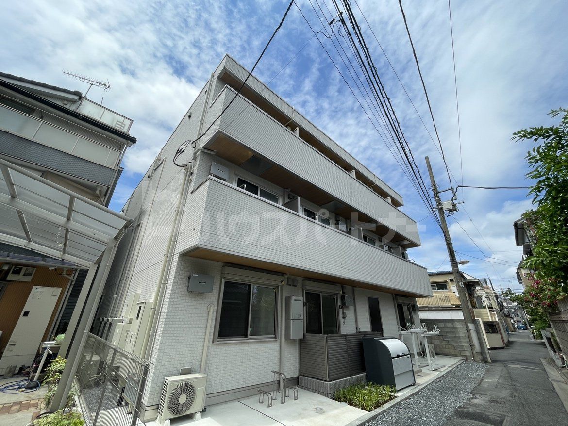 グラナーデ東日暮里の外観