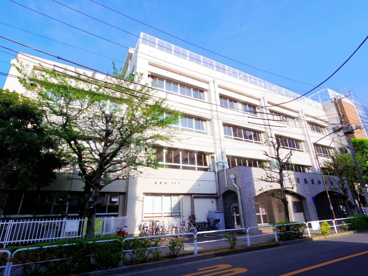 荒川区立第三日暮里小学校 徒歩5分。 350m 荒川区立第三日暮里小学校 徒歩5分。 350m