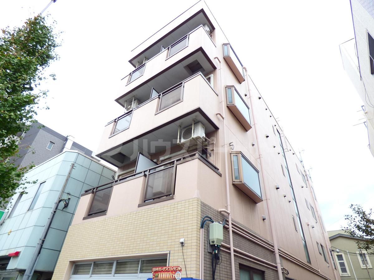 カースル三ノ輪 A棟の外観