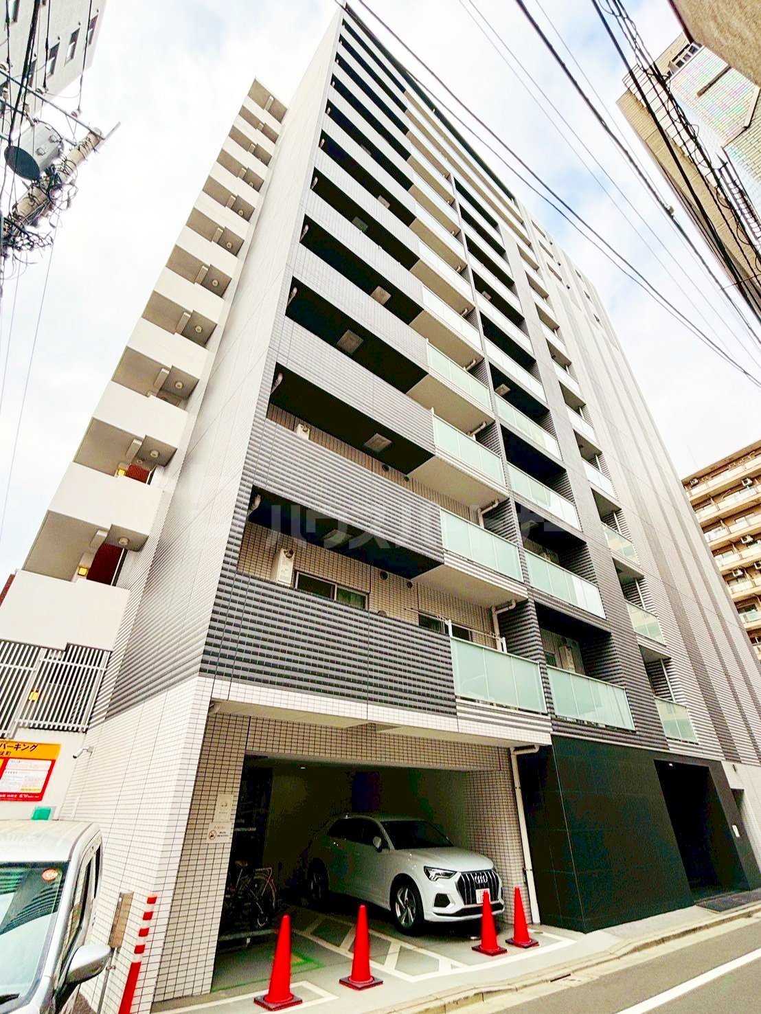 メインステージ新御徒町の外観