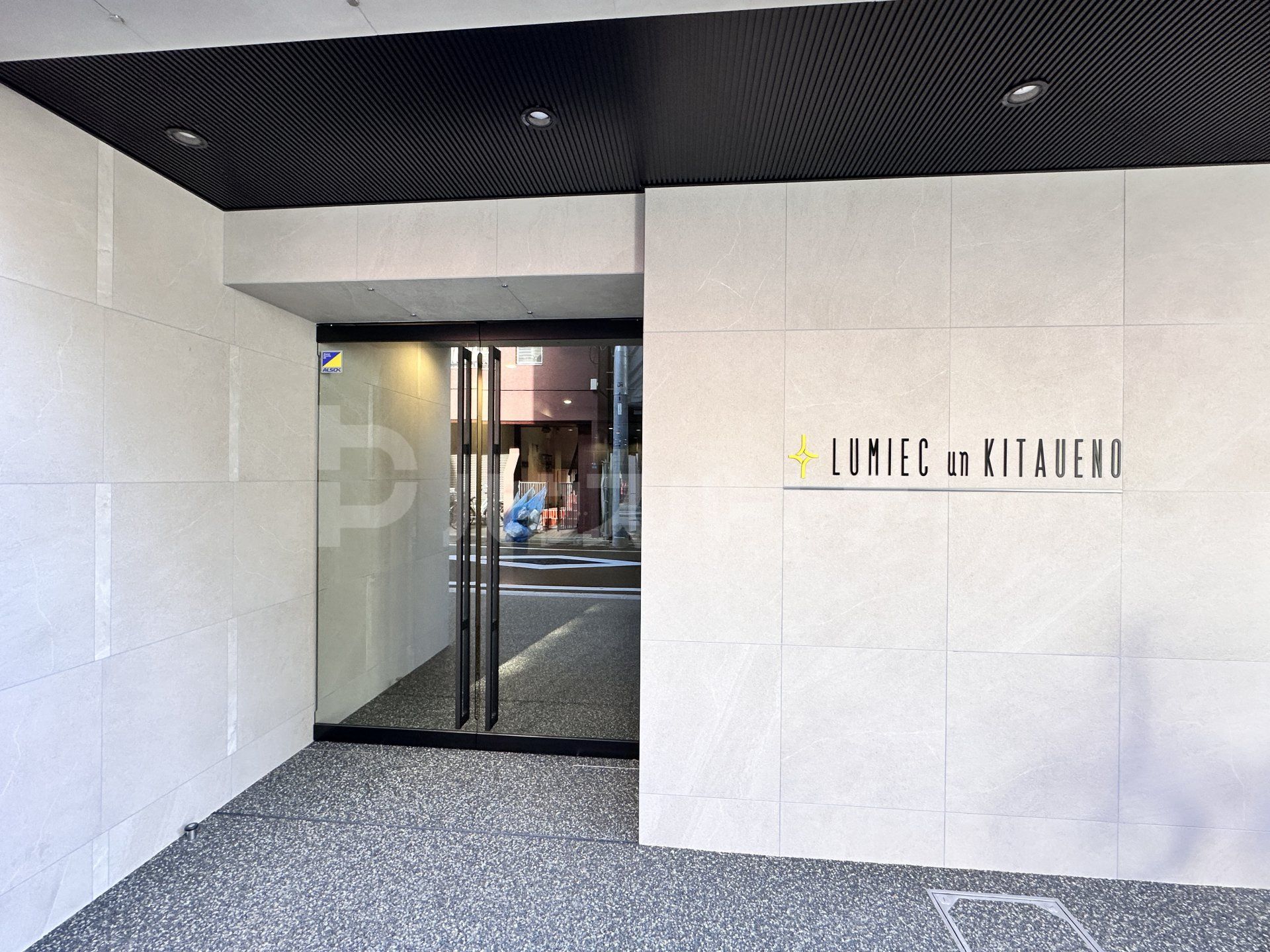 エントランス エントランス