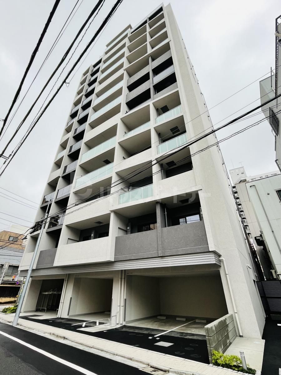 ラティエラ上野入谷の外観