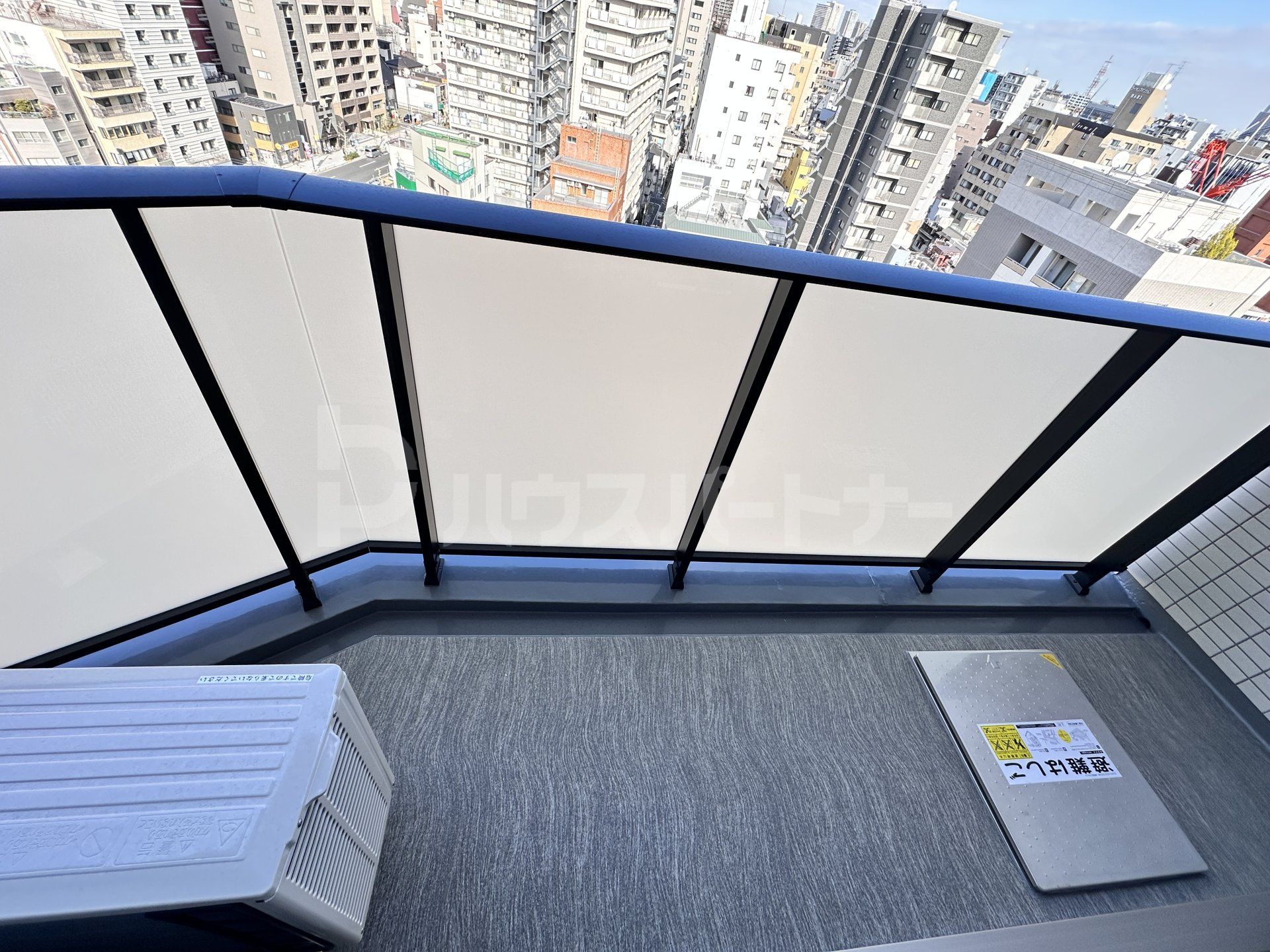 バルコニー バルコニー