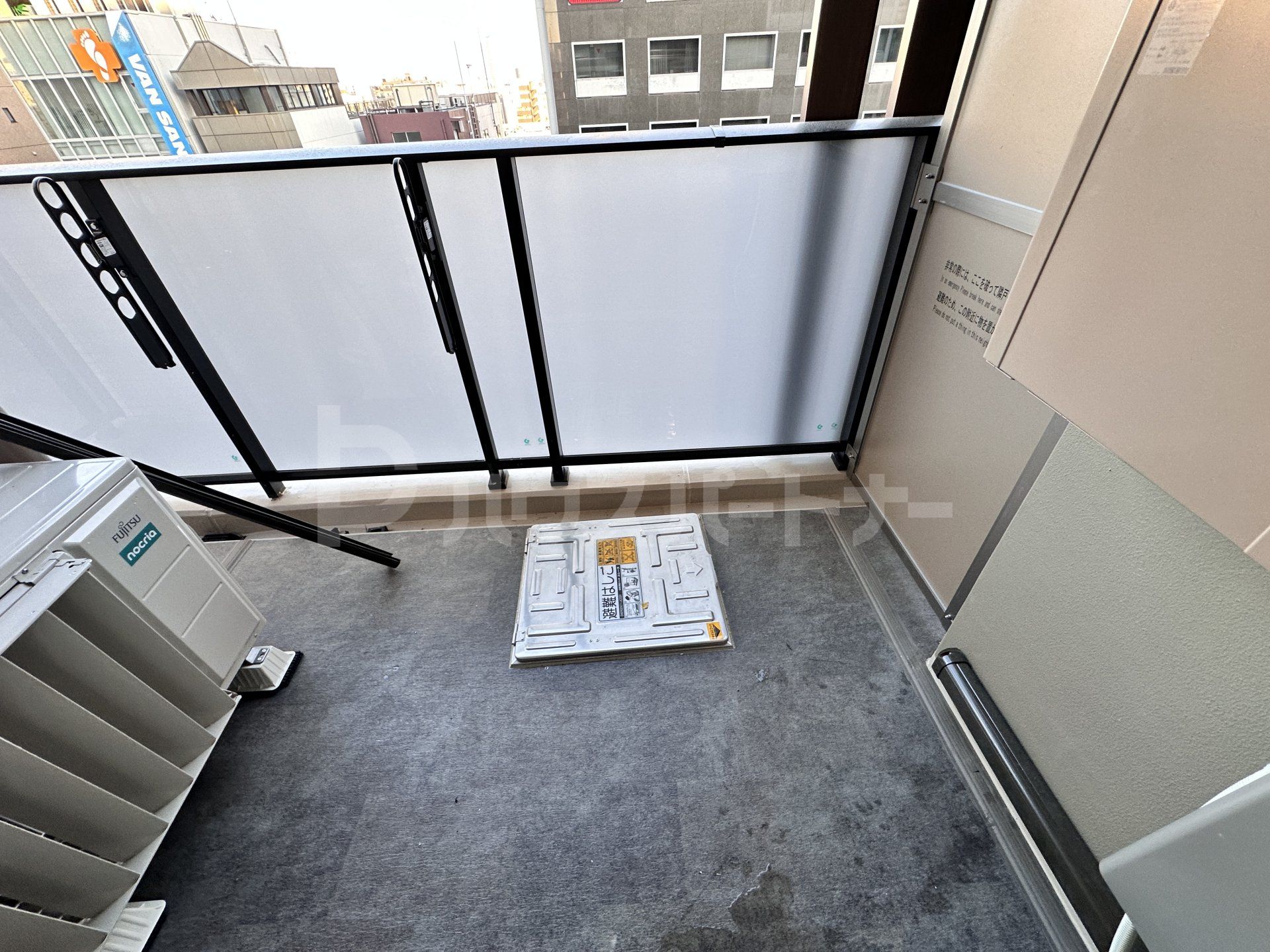 バルコニー バルコニー